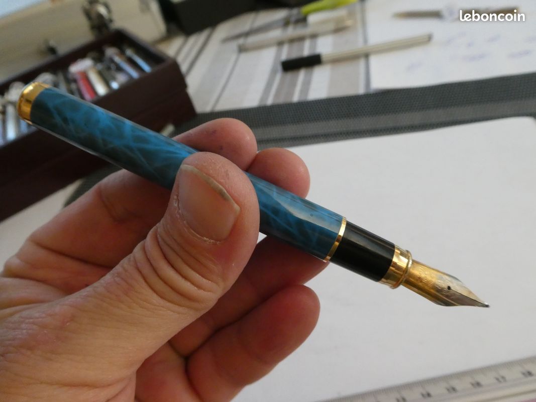 Stylo-plume M Pélikan Classic M200 Rouge Marbré – Édition Spéciale