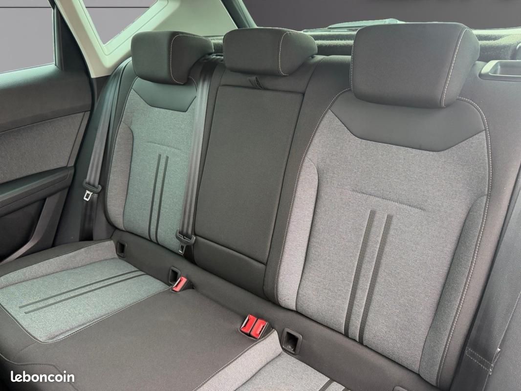 Seat Ateca 2.0 TDI 150 ch DSG7 Business 1ere main tva récupérable entretien concession (image 15)