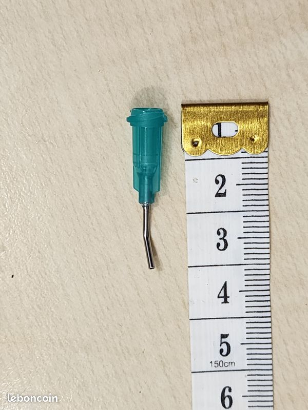 Aiguille coudée neuve, 3.5 cm, compatible seringue doseuse (image 2)