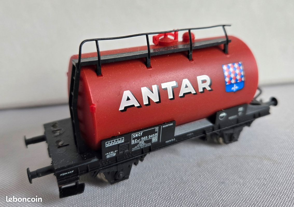 LOT DE 4 Wagons Citerne EUR 12,00 - FR LOT DE 4 Wagons Citerne EUR 12,00 - FR