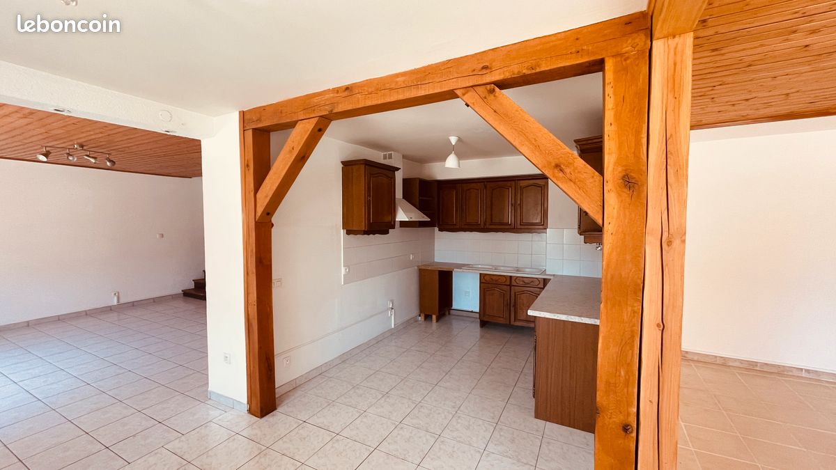Appartement 5 pièces 133 m² · à Lemuy · 133 m² · 120 000 €