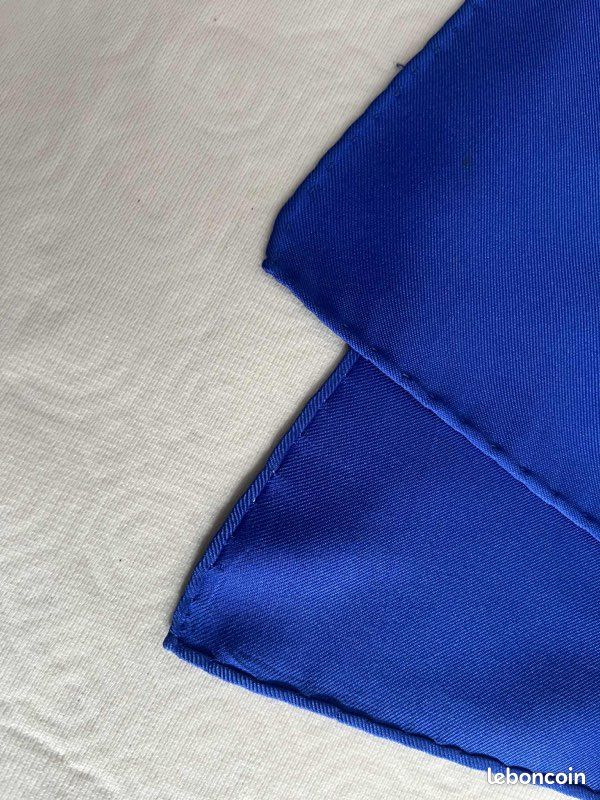 Carre de soie (image 4)