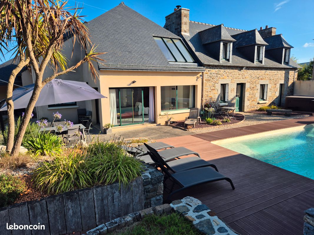 Maison 10 pièces 285 m² · à Trémuson · 285 m² · 530 000 €