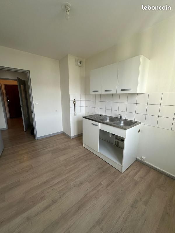 Appartement 3 pièces 80 m² · à Clermont-Ferrand · 80 m² · 795 €