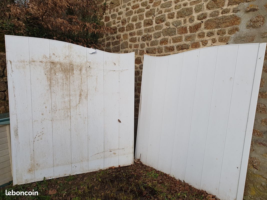 Portail blanc 2 vantaux en PVC (image 3)