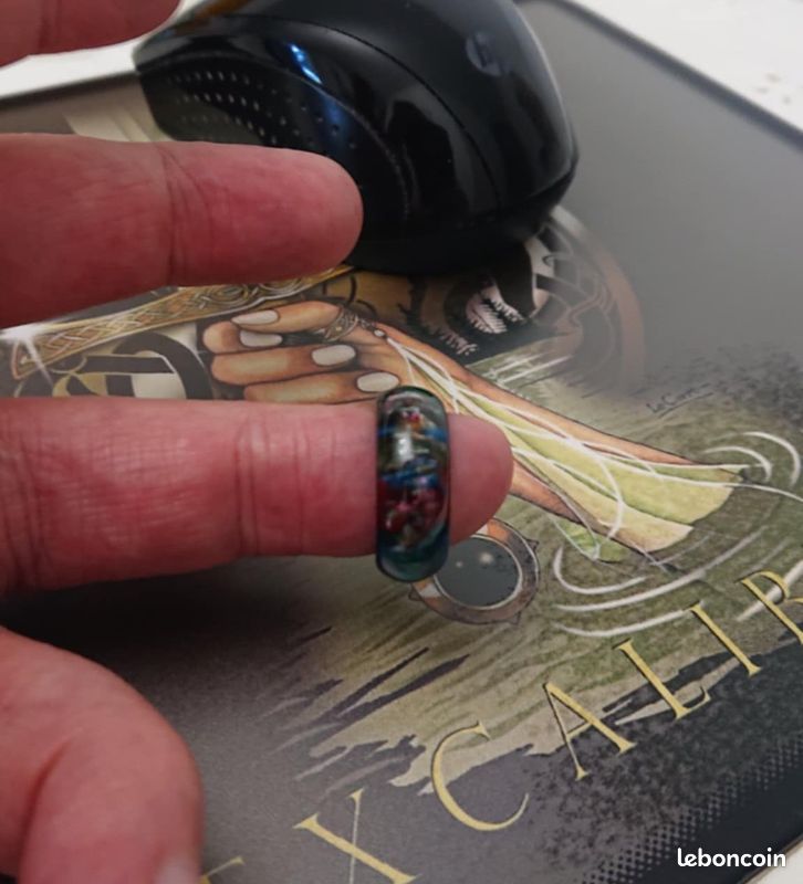 Bague fantaisie en pvc. Tailles: 48 (image 2)