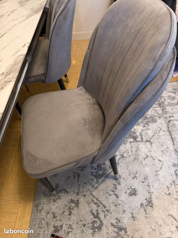 Lot de 4 Magnifiques Chaises Médaillon - État Neuf (image 2)