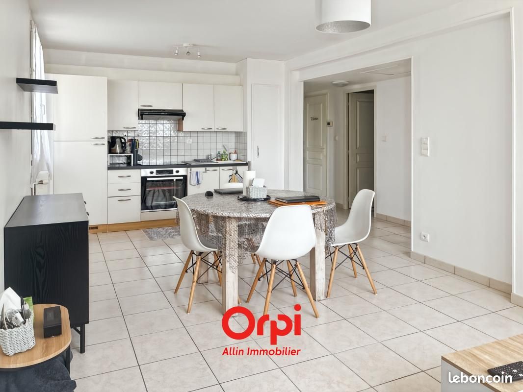 Appartement 2 pièces 53 m² · à Montluçon · 53 m² · 29 000 €