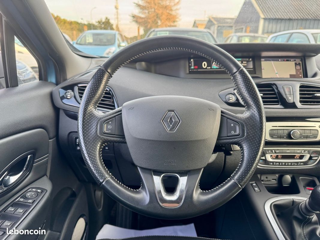 RENAULT Scenic TCE 130 ENERGY BOSE ÉDITION / CT OK / SUIVIE CONCESSION COMPLET/ RAS (image 12)
