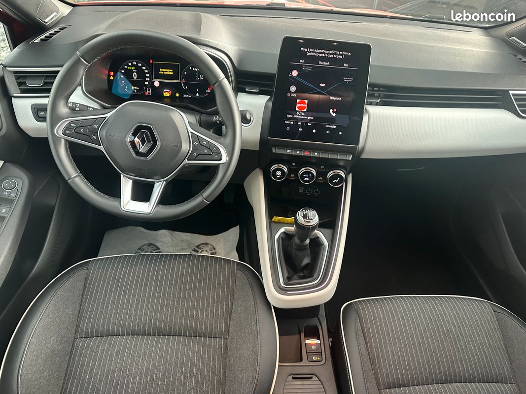 Renault Clio V 1.3 L TCe 140 CH "Techno" (image 3)
