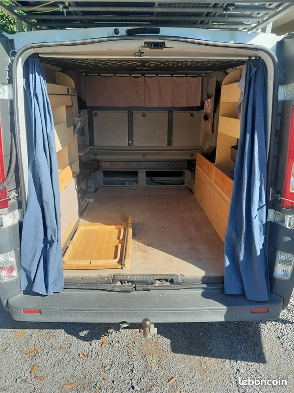Renault Trafic Aménagé 6 places 6 Couchages (image 14)