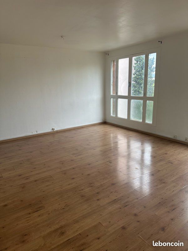 Appartement 3 pièces 67 m² · à Marseille · 67 m² · 930 €/mois