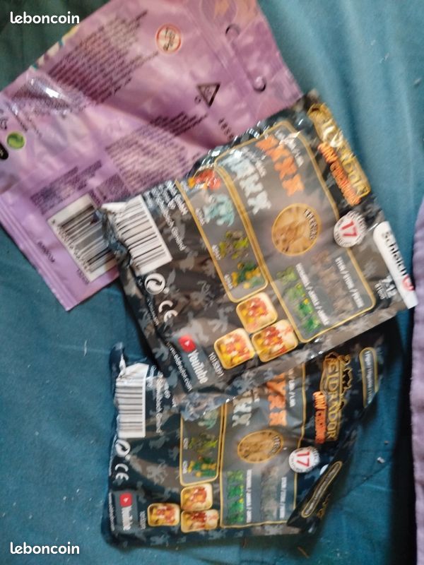 Lot 2 sachets mini créatures eldrador schleich et un dots smiley (image 2)
