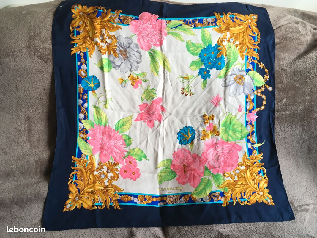 Foulard Imprimé Floral Vintage - Éternel Vintage
