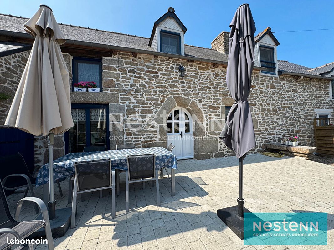 Maison 8 pièces 169 m² · à Bréhand · 169 m² · 300 600 €