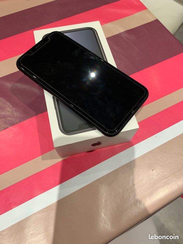 IPhone XR (image 2)