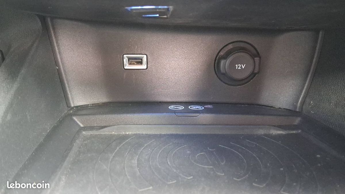 Peugeot 3008 1.6 THP 180 Hybrid e-EAT8 Allure Pack (image 29)