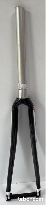 Fourche Carbone Kuota Route 700c – Pivot Alu 1″1/8 – Neuve