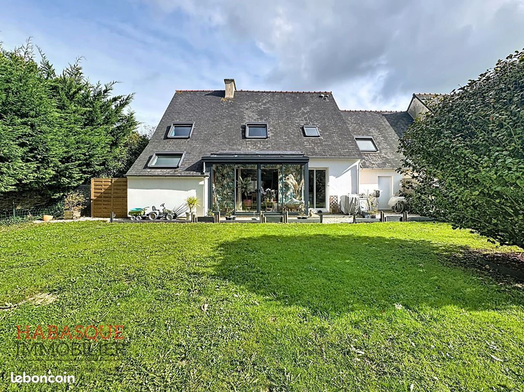 Maison 8 pièces 157 m² · à Lesneven · 157 m² · 315 000 €