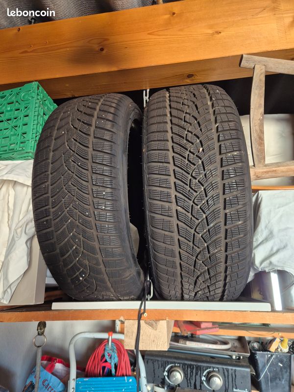 ​4 Pneus Hiver / Neige Goodyear UltraGrip Perf+ 225/50 R18 99V XL – Quasiment neufs (800 km) (image 1)