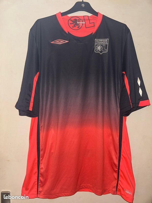 MAILLOT ADIDAS OLYMPIQUE Lyonnais Lion Nestlé Lyon OL vintage - XL EUR