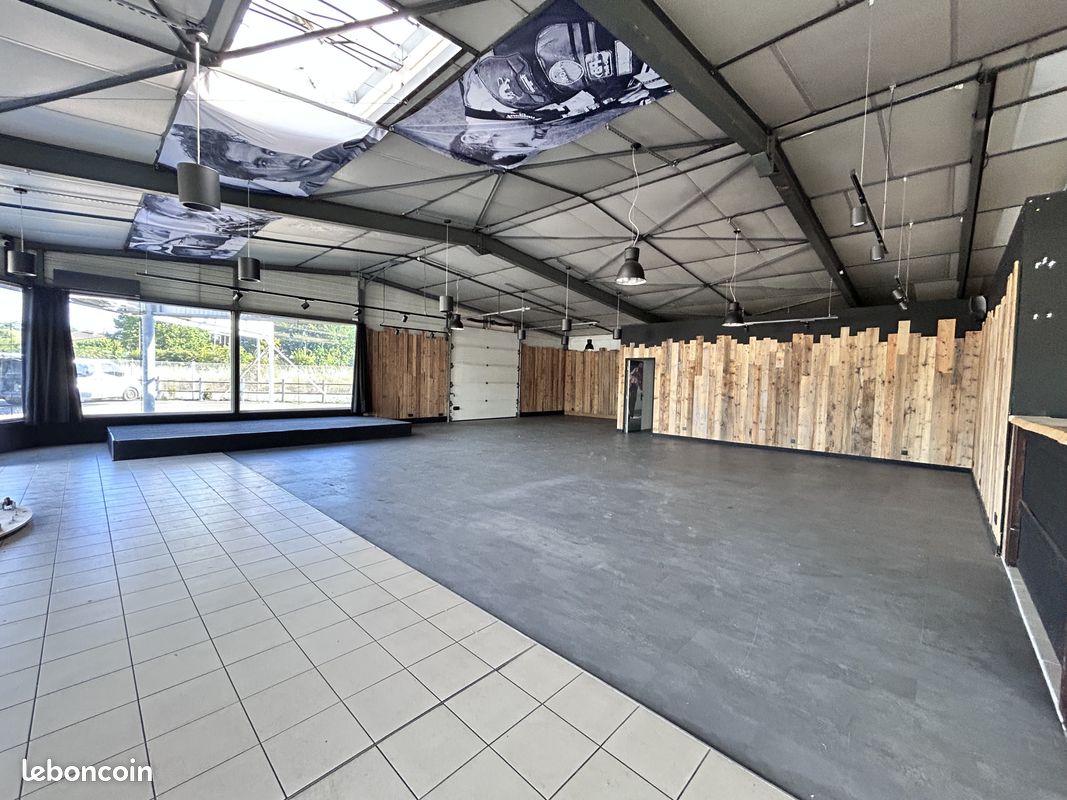 Local 514 m² Limoges (image 2)
