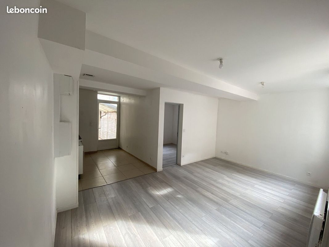 Immeuble 7 pièces 199 m² · à Guise · 199 m² · 289 900 €