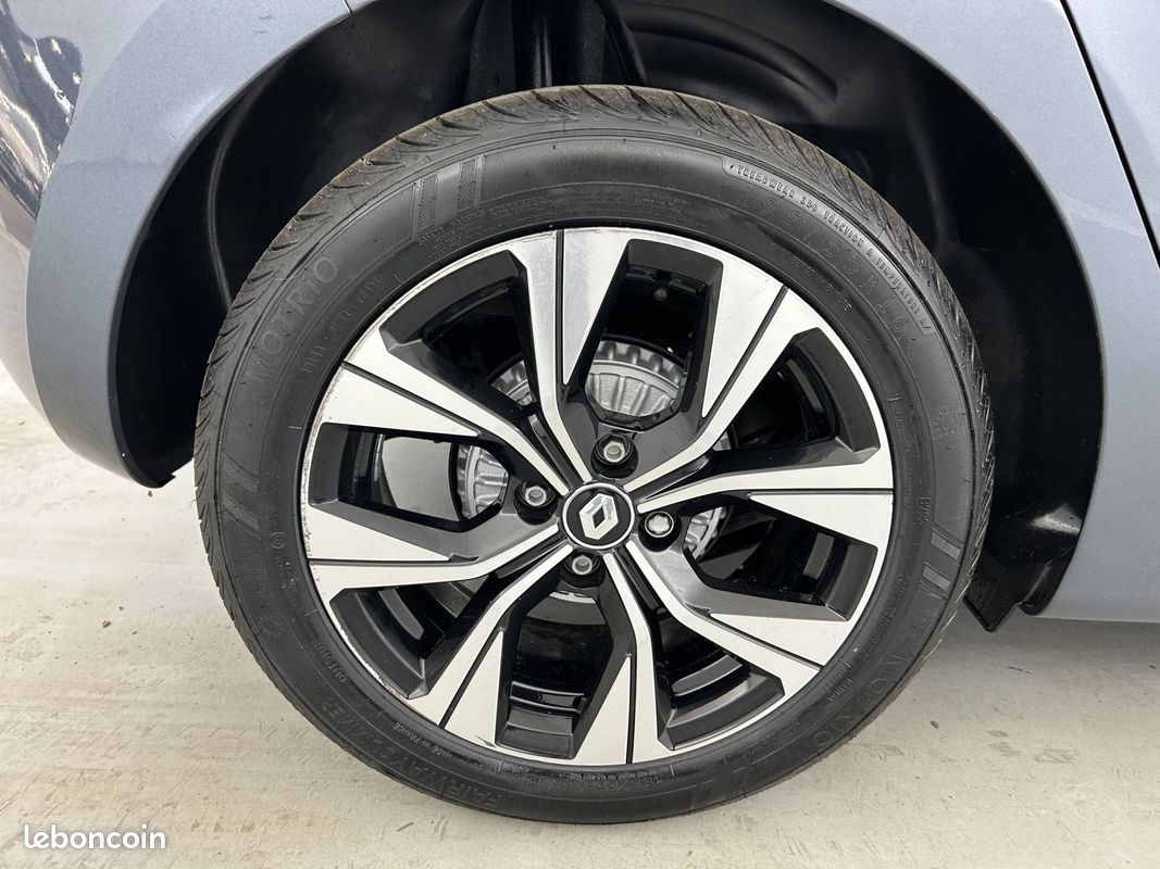 RENAULT Clio TCe 90 - 21 Limited (image 22)