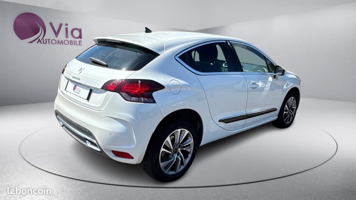Citroën DS4 e-HDi 115 So Chic ETG6 (image 6)