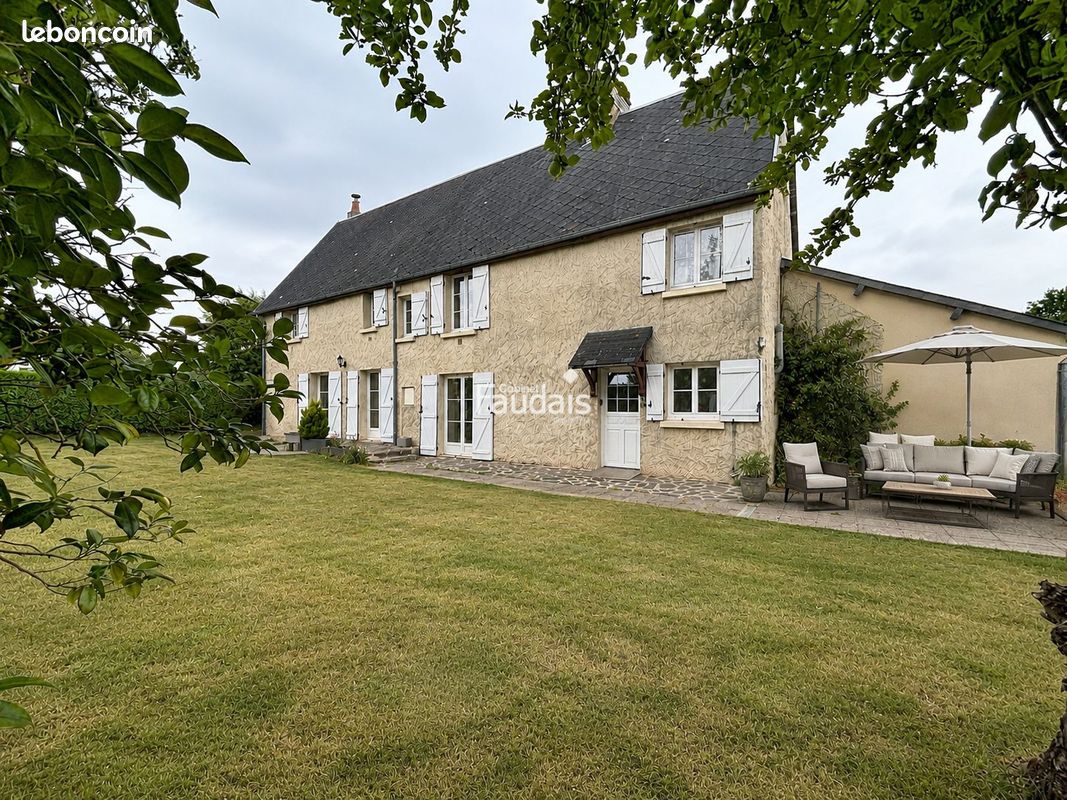 Maison 6 pièces 152 m² · à Saint-Jean-d'Elle · 152 m² · 192 500 €