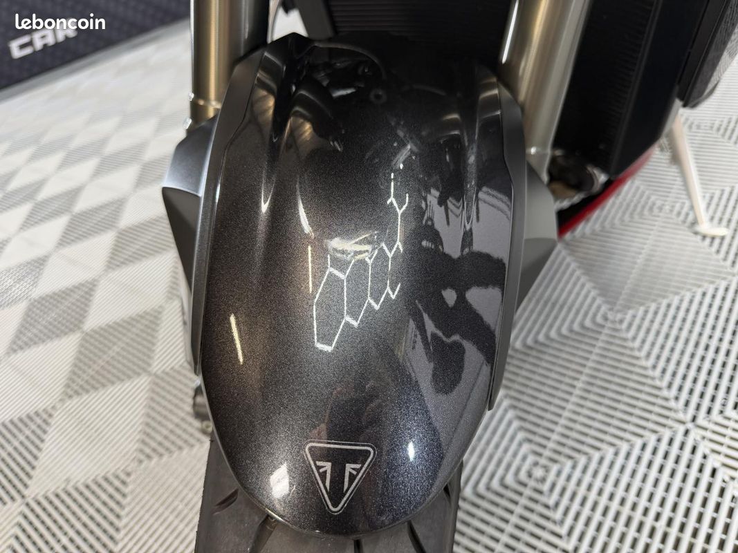 TRIUMPH STREET TRIPLE RS 765 Garantie Triumph 2027 Suivi LED (image 17)