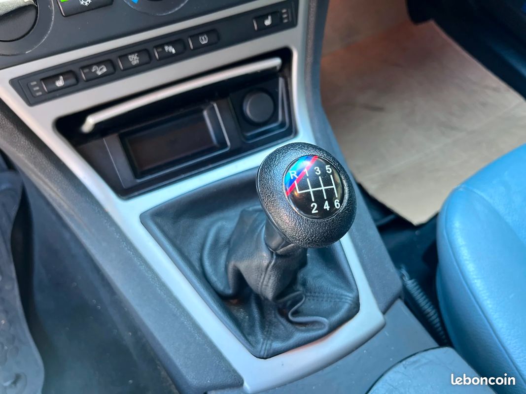 BMW X3 X3 3.0d 204 ch Confort / Moteur M57 / Attelage / CarPlay / Barre de toit / (image 28)