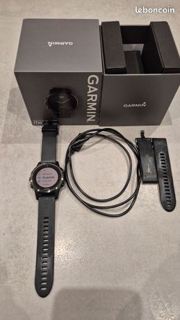 Garmin Fenix 5S Plus Argent - 42 mm - Bracelet Noir - Montre connectée
