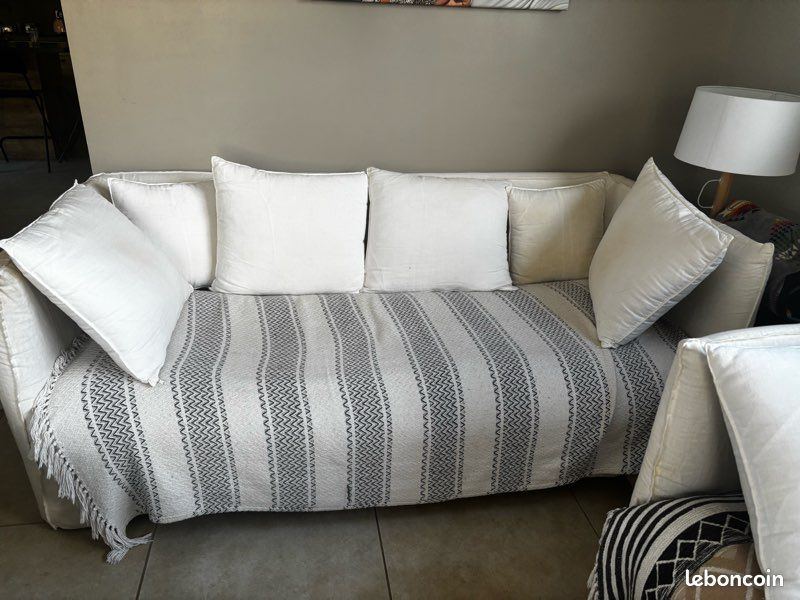 Vends 2 canapés et fauteuil Louvain Maisons du Monde (image 3)