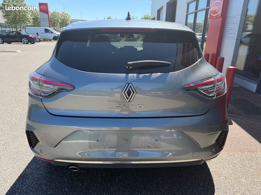 RENAULT CLIO V NOUVELLE TCe 100 LPG (GAZ) + Essence Techno + Full Options Caméra 360 LED / PRIX HT VENTE EXPORT ALGÉRIE MA (image 24)