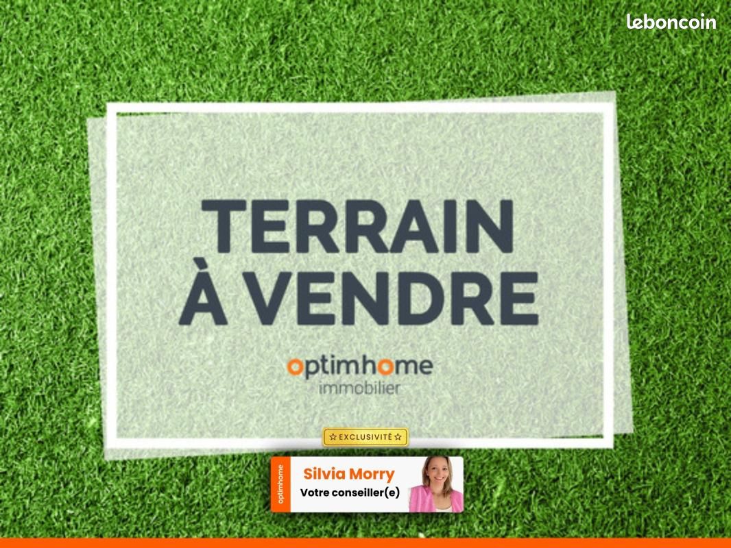 Terrain 3 650 m² Landivisiau · 185 000 €