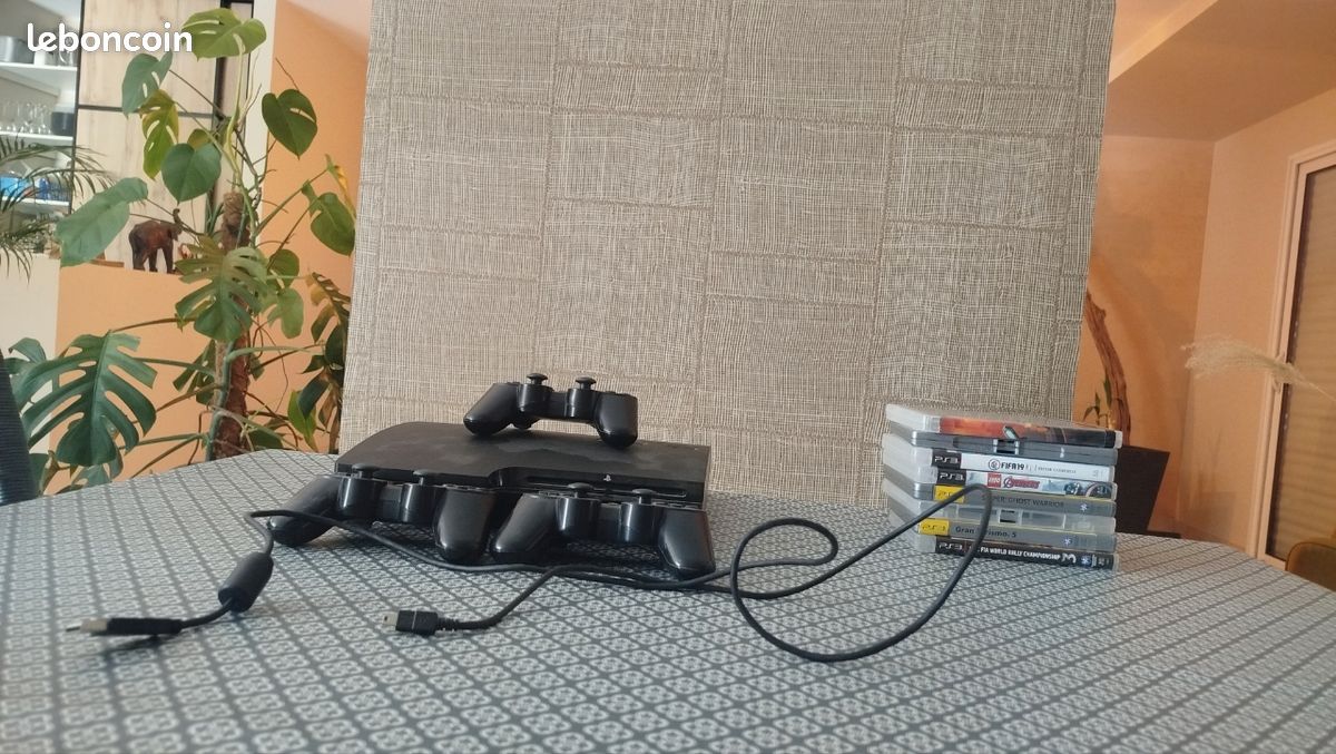Ps3 + jeu (image 1)