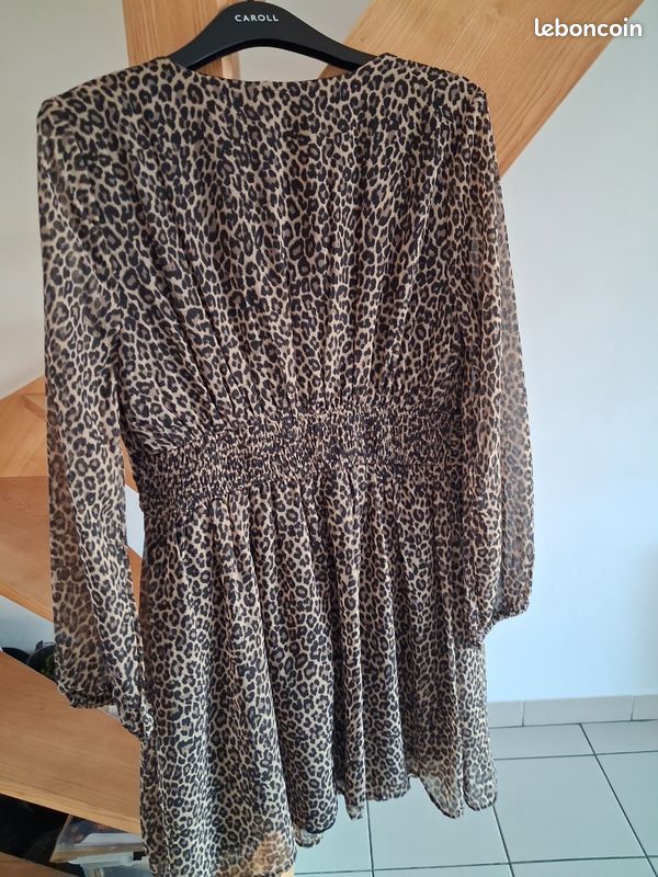 Robe (image 3)