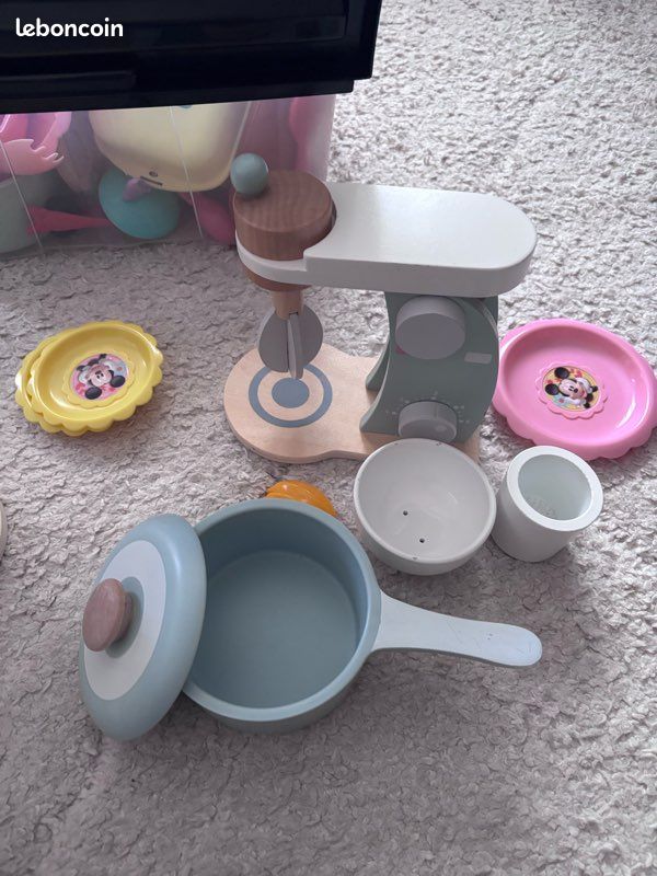 Jeu dînette enfant en plastique et bois (image 2)
