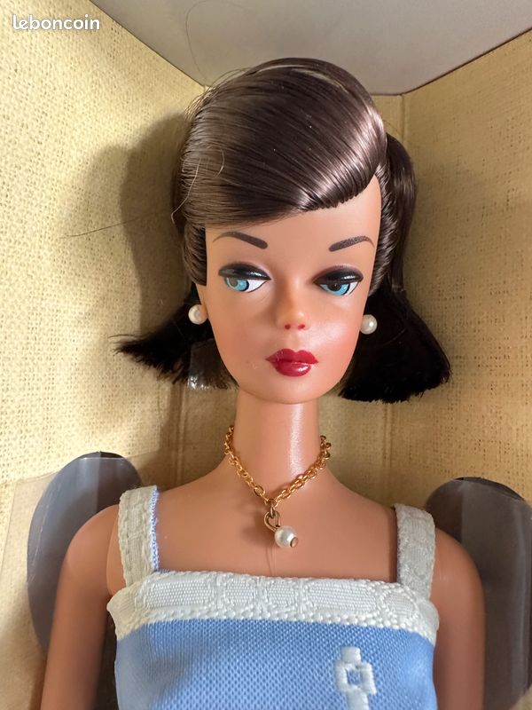 Poupée Barbie Collection Shopping Chic Rétro 5