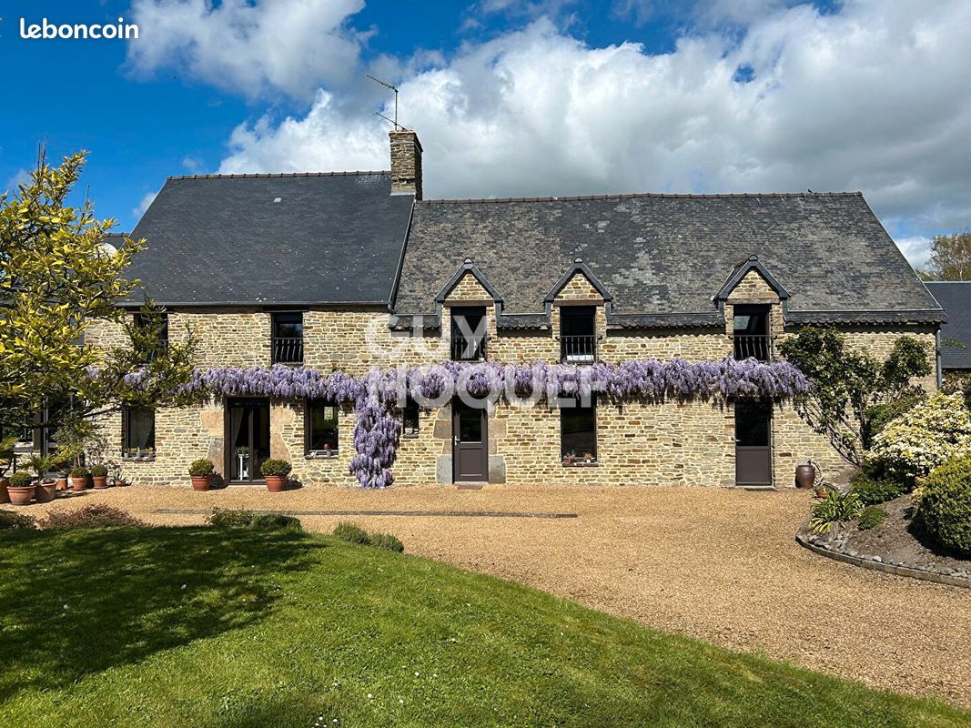Maison 8 pièces 195 m² · à Céaux · 195 m² · 399 500 €