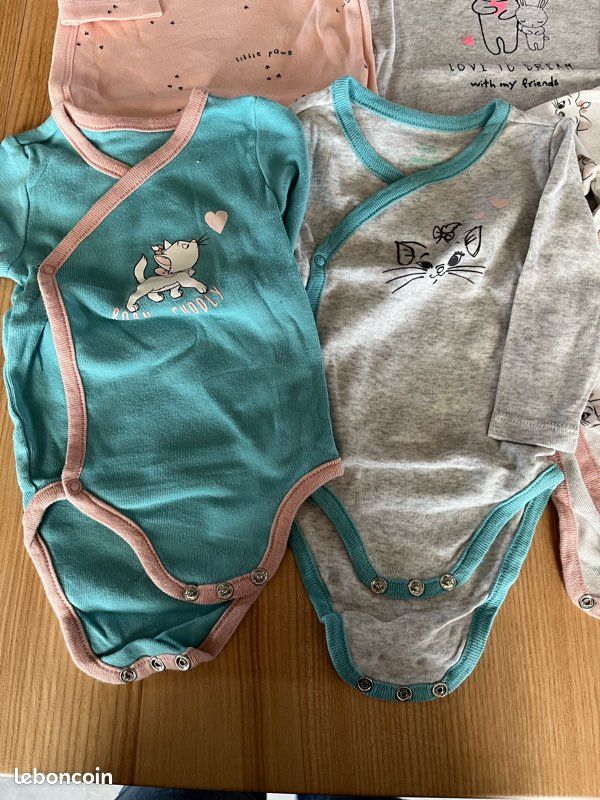 Lot bodies et pyjamas 3 mois (image 6)