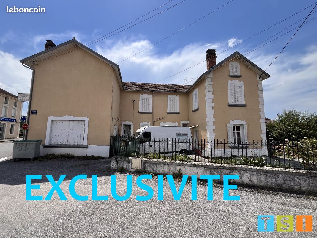 Immeuble 111 m² · à Loures-Barousse · 111 m² · 146 000 €