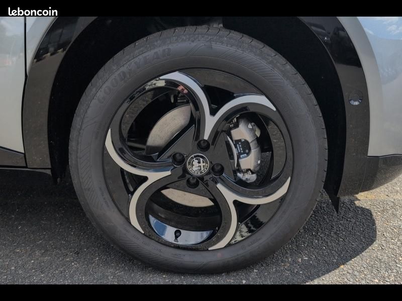 Alfa romeo Junior 1.2 Ibrida 136ch Premium DCT6 Q4 (image 18)
