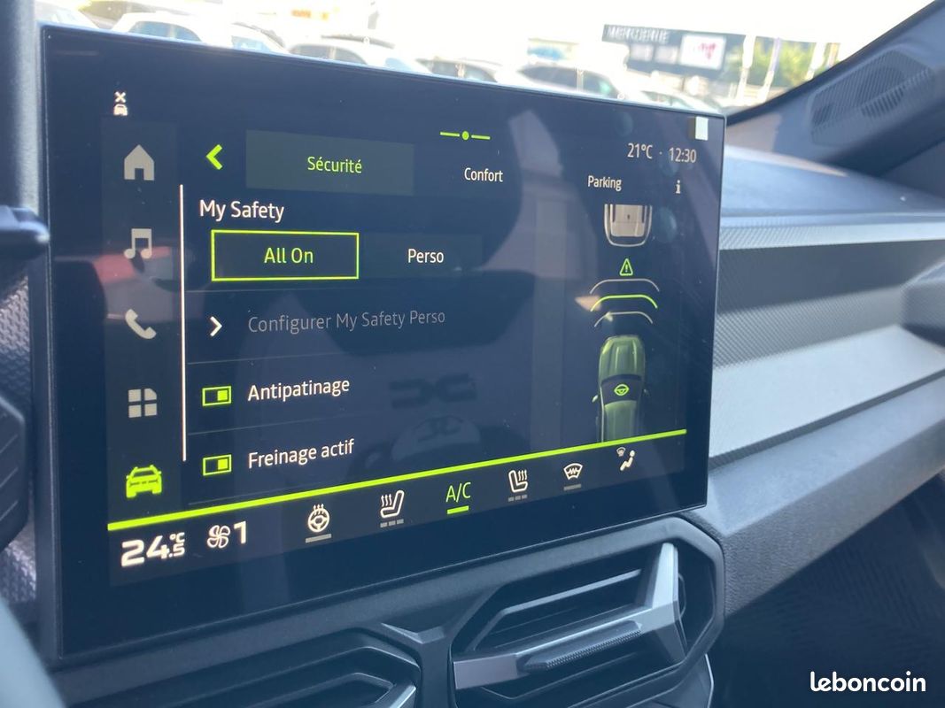 DACIA DUSTER 1.2 mild hybrid 140 journey (image 25)