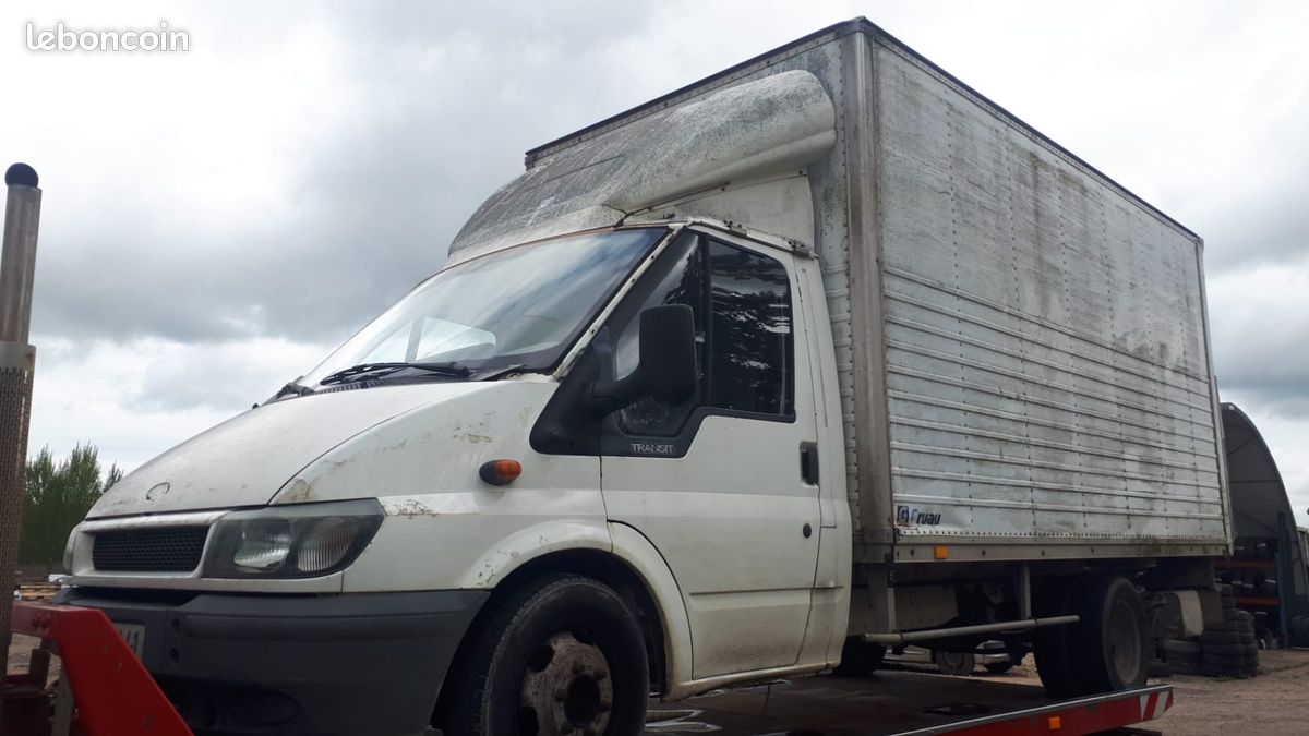 FORD TRANSIT 02 phase 02 Camion plate-forme/Châssis 2.4 DI 120cv Blanc - année 2000 (image 1)