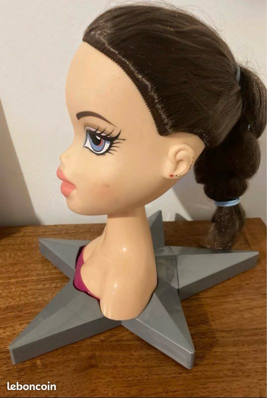 BARBIE Tête à coiffer brune coupe afro Barbie pas cher