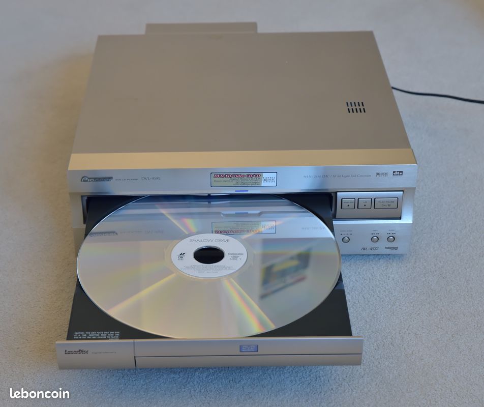 Lecteur LaserDisc Pioneer – Curseur Optique Hélium-Néon – Fabriqué Au Japon – Occasion