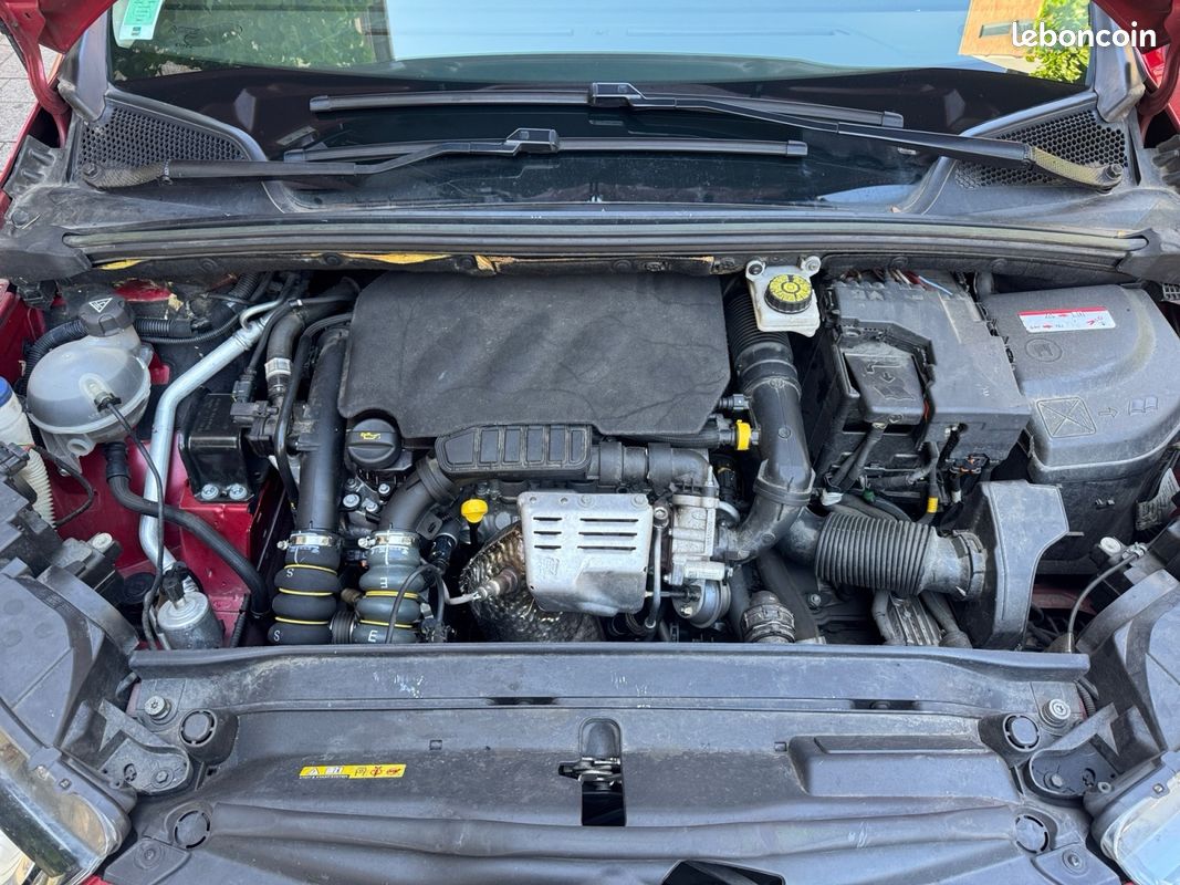 CITROEN C4 C4 PureTech 130 SS EAT6 Shine (image 19)
