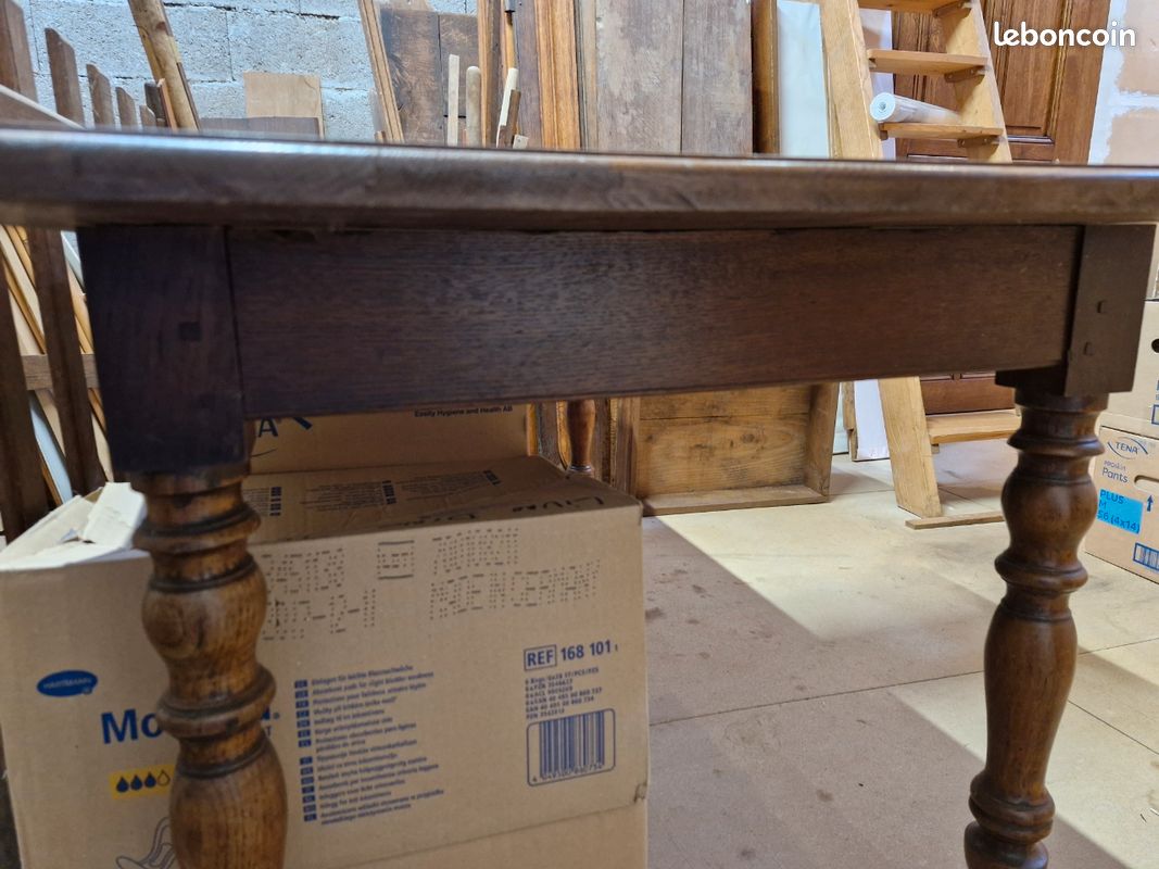 Table (image 4)